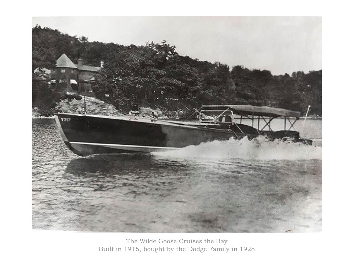 Skiff saiing in Booze Bay